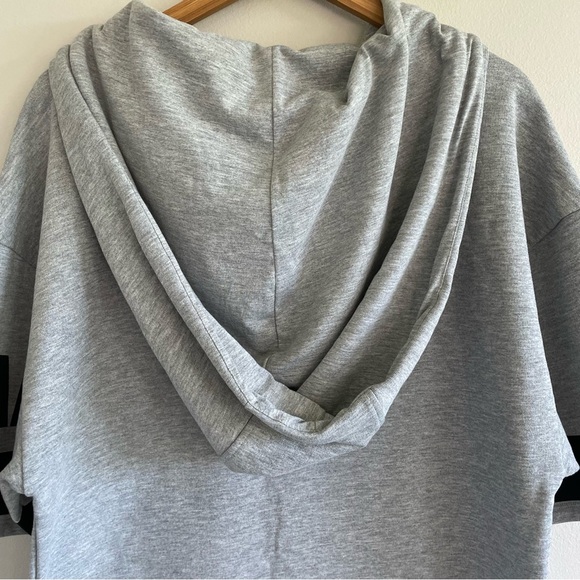 Ivy Park by Beyoncé Grey Oversized Short Sleeve Hoodie Size Small - Picture 3 of 13